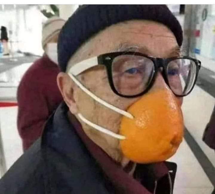 This image has an empty alt attribute; its file name is maska-1.jpeg